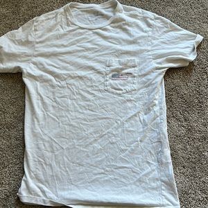 White XS men’s vineyard vines tee